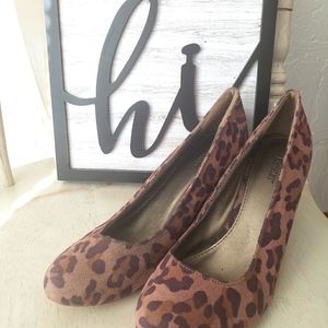 Dexter Leopard Print Wedges